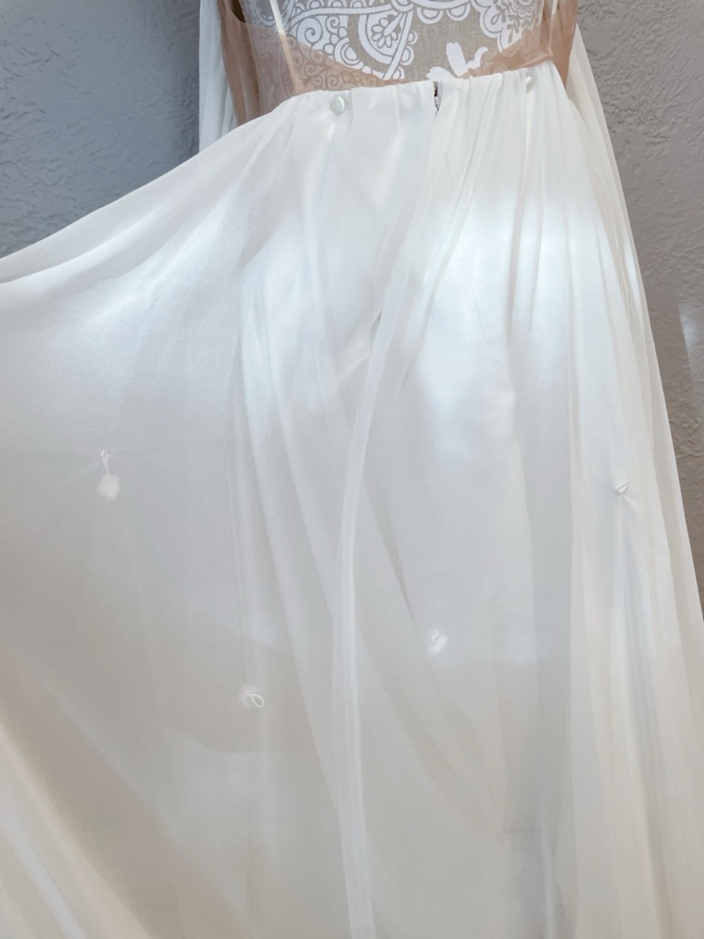 Truvelle Beaded Wedding Gown Size 14 Ivory Boho Lace Dress 30” waist - Like New - Picture 14 of 15